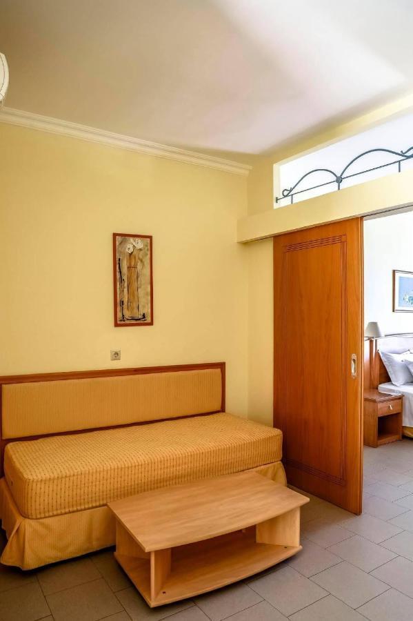 Coloma Apartments Pefkos Pefki Buitenkant foto
